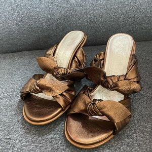 Anne Klein Heels - size 38 / 7.5